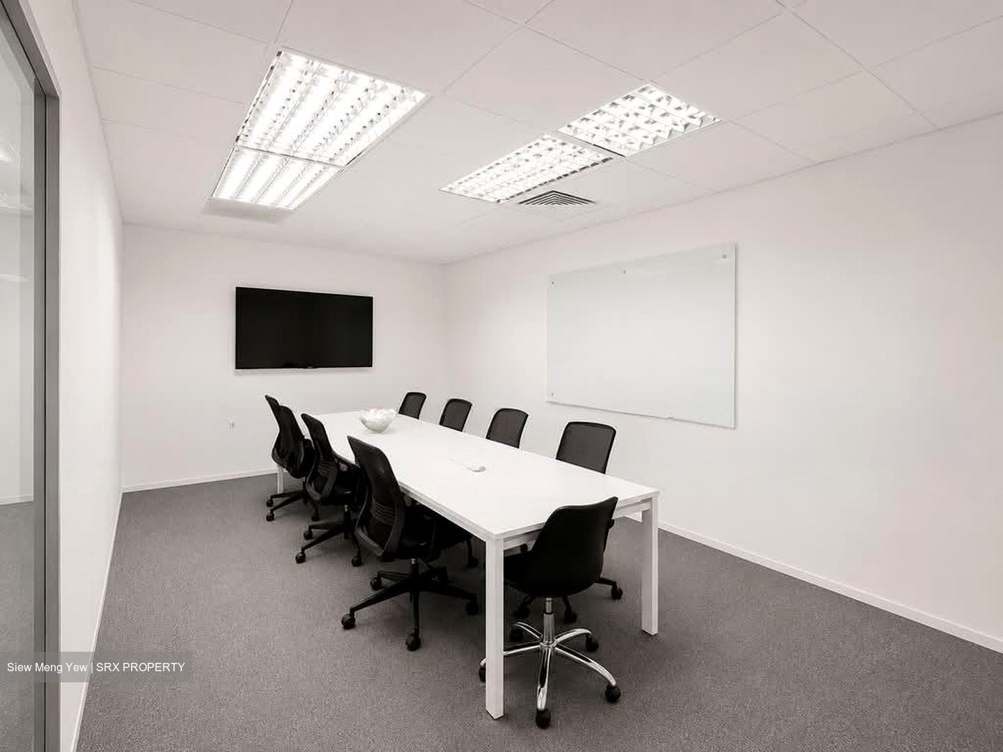 International Plaza (D2), Office #567728451